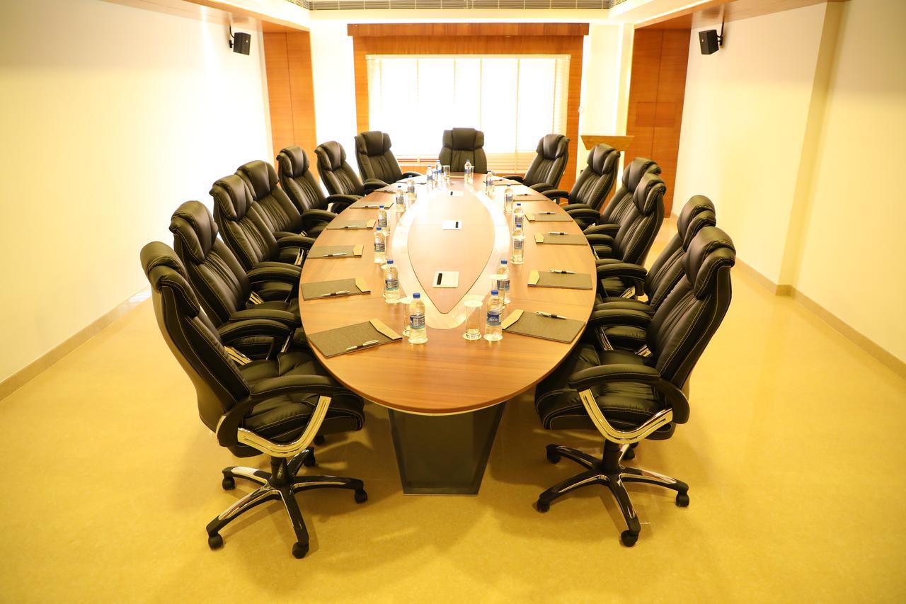 Hotel Karthika Park Kazhakuttam Dış mekan fotoğraf